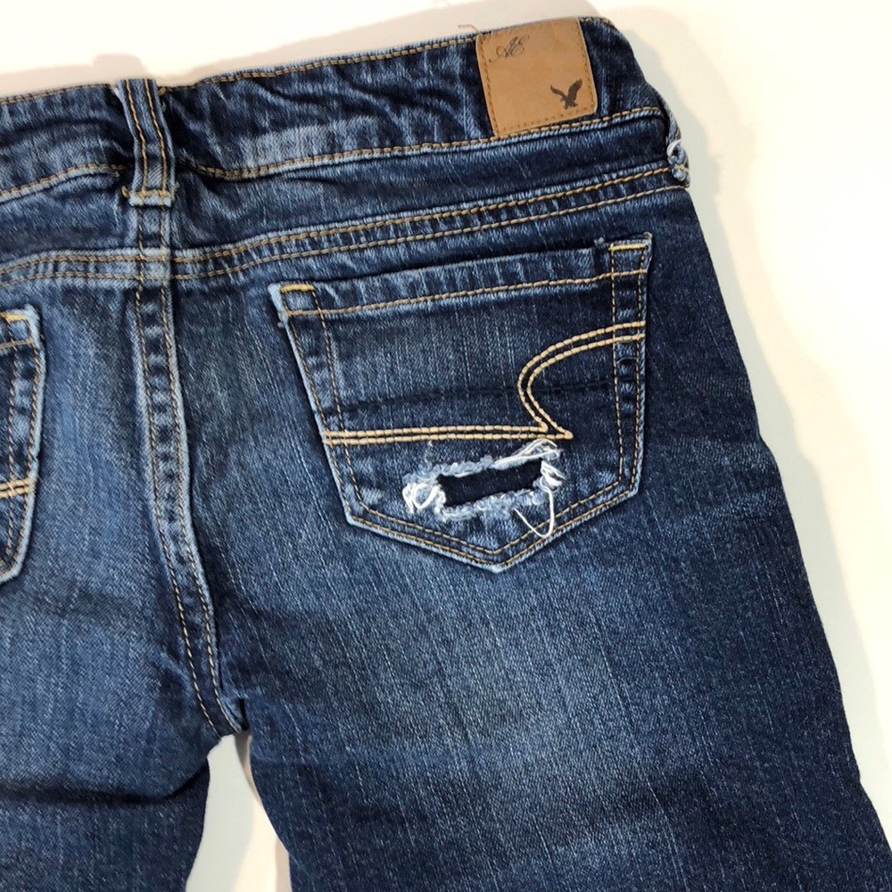 American Eagle Low Rise Distressed Jean Shorts - Picture 7 of 8